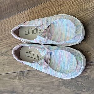 Hey Dude, 13, pink and blue